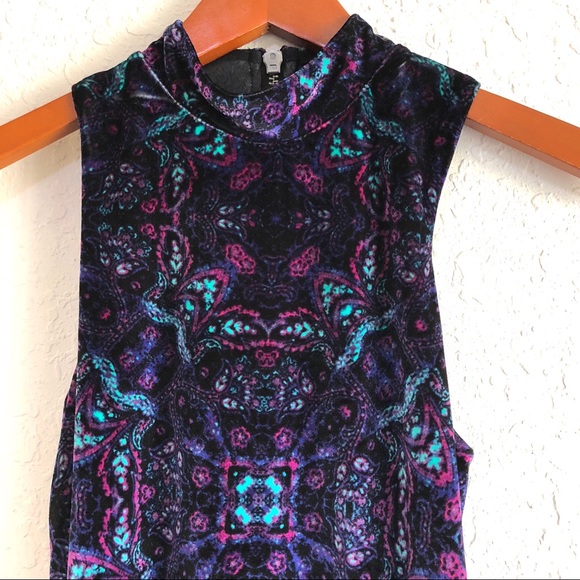 Ecote Zodiac Velvet Mock-Neck Midi Dress - Picture 6 of 8